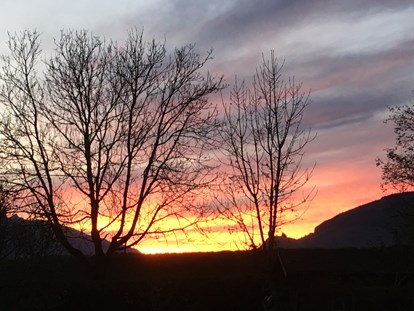 Pensionen - Terrasse - Pinzgau - Sonnenuntergang - Blick in den Oberpinzgau - Sportpension Thayer