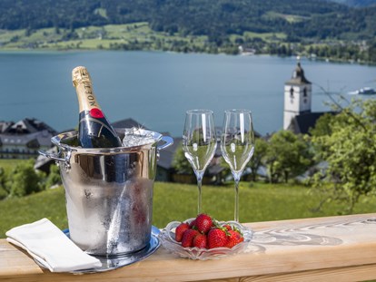 Pensionen - Restaurant - Österreich - Balkon mit Seeblick - Urlaub am Altroiterhof
