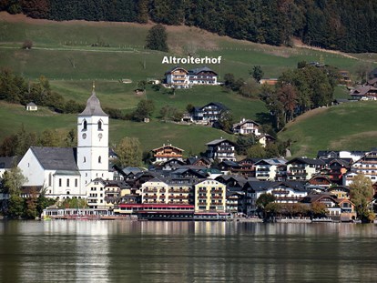 Pensionen - Garten - Oberhofen am Irrsee - St. Wolfgang vom See aus - Urlaub am Altroiterhof