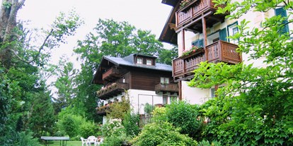 Pensionen - Garten - Hof bei Salzburg - Hausbild - Gästehaus Sonnenwinkel