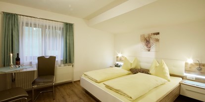Pensionen - Umgebungsschwerpunkt: Berg - Rauris - Eines der zwei Komfortzimmern in der Wohnung Goldberg - Haus Voithofer mit Top Ferienwohnungen