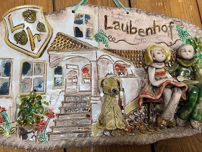 Pensionen - Mönchhof - Detail Laubenhof - Pension Laubenhof