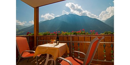 Pensionen - barrierefreie Zimmer - Trentino-Südtirol - Panoramablick vom Balkon - Gasthaus Jaufenblick & Ferienhaus Engele