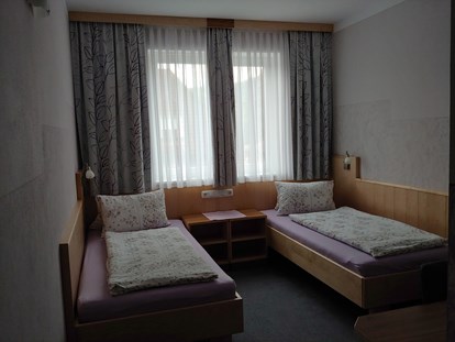 Pensionen - Atzenbrugg - Zweibett Zimmer - Gästehaus Eder