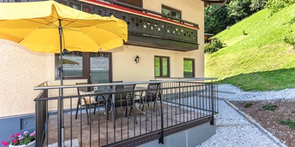 Pensionen - Umgebungsschwerpunkt: Berg - St. Johann in Tirol - Appartement 1 - Terrasse - Apartments Salzburgerhof