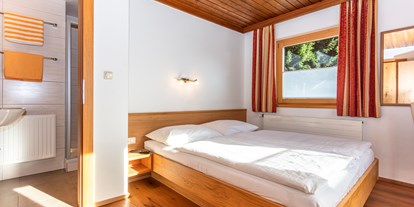 Pensionen - Umgebungsschwerpunkt: am Land - Aurach bei Kitzbühel - Appartment 2 - Doppelzimmer - Apartments Salzburgerhof