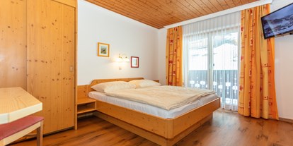 Pensionen - Balkon - Piesendorf - Appartment 3 - Doppelzimmer - Apartments Salzburgerhof