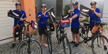 Pensionen - WLAN - Emmersdorf an der Donau - Im Sommer machen viele Radfahrer aus dem In- und Ausland im Haus Barbara Station. - Frühstückspension Haus Barbara