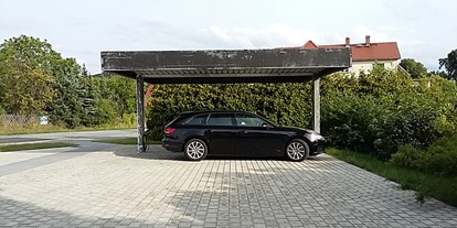 Pensionen - Garage für Zweiräder - Markersdorf (Landkreis Görlitz) - Parkplatz - Genesungsort Landhaus Dammert
