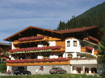 Pensionen - Garten - Gries am Brenner - Alpenpension Pfurtscheller
