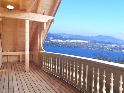 Pensionen - Umgebungsschwerpunkt: am Land - Ausblick auf den herrlichen Attersee vom schönsten Balkon des Hauses. - Florineum