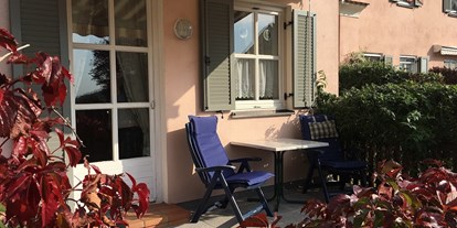 Pensionen - Kühlschrank - Rauchwart - Ferienhaus mit südseitiger Terrasse - Ferienapartment  im Biodorf Bad Waltersdorf