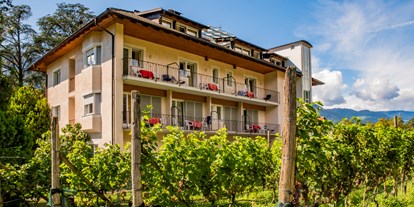 Pensionen - WLAN - Dorf Tirol - Außenansicht - Weingarten Terlan - Rooms & Breakfast