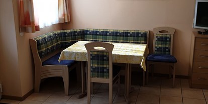 Pensionen - Wiesen (Wiesen) - Sitzgruppe in der Wohnküche - Appartment Robert