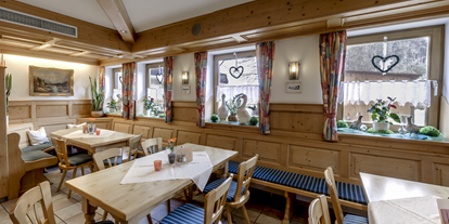 Pensionen - Restaurant - Altfraunhofen - Johannisstüber´l - Land-gut-Hotel Gasthof Waldschänke