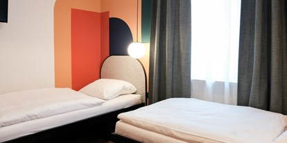 Pensionen - Art der Pension: Hotel Garni - München - Zweibettzimmer mit eigenem Bad - The Dot