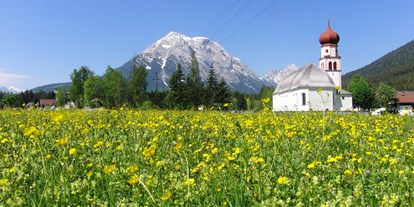 Pensionen - Garten - Oetz - Landhaus Elena in Leutasch/Seefeld/Tirol
