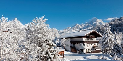 Pensionen - Pruggern - Landhaus Vierthaler in Filzmoos inmitten Ski Amade im Salzburger Land, nahe Dachstein und Schladming.
Skifahren, Winterwandern, Pferdeschlittenfahrten und Langlaufen - B&B Landhaus Vierthaler