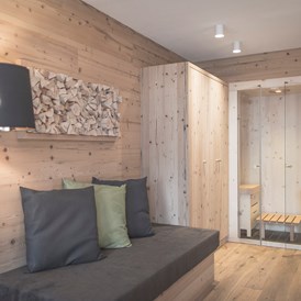 Frühstückspension: Wohnbereich und Hydro-Soft-Sauna - Ahrner Wirt Apartments