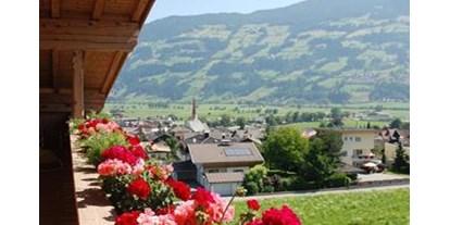 Pensionen - Tiroler Unterland - Sportpension Christina  . Blick ins Zillertal - Sportpension Christina